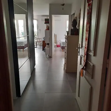 Rez De Jardin Zen, 50 M2, Aux Portes De L Esterel Et Proche Mer, Parking Gratuit Fréjus